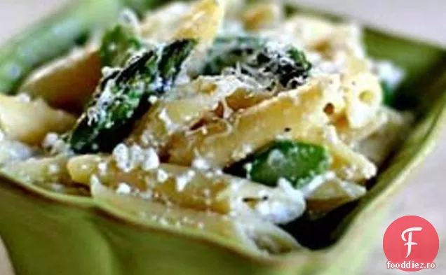 Gemelli Cu Sparanghel, Ricotta, Rucola Și Coajă De Lămâie