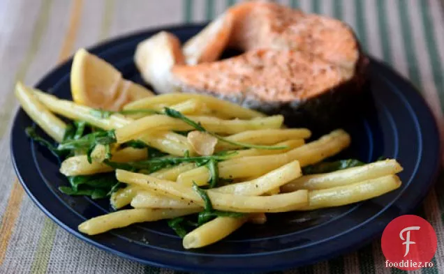 Cina in seara asta: fasole verde cu rucola