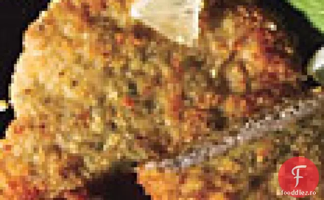 Cotlete crocante de porc cu capere, lămâie, rucola și ouă tocate