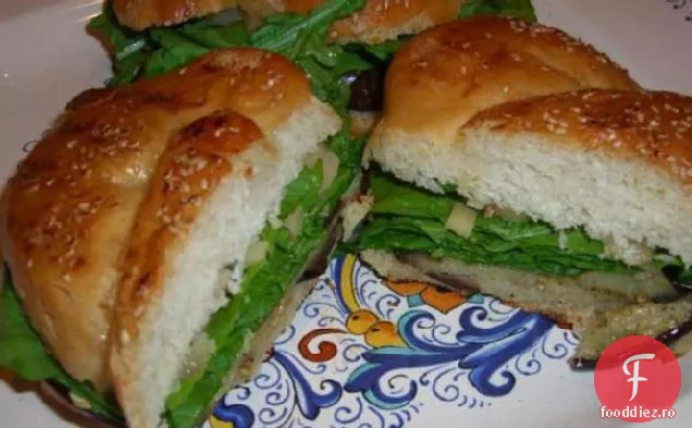 Panini de vinete, rucola și Mozzarella la grătar
