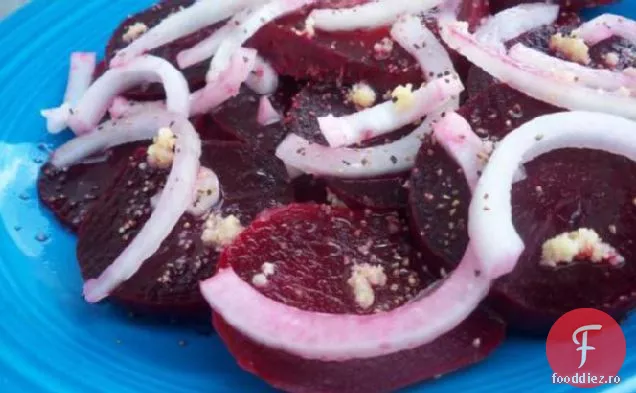 Salată de sfeclă și ceapă