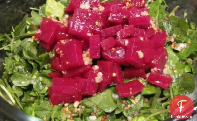Salată de sfeclă și năsturel