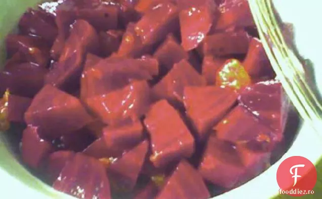 Salată Delicioasă De Sfeclă Cu Sos De Zmeură