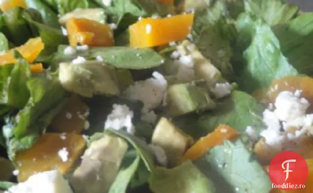 Salată Rocio (sfeclă, Avocado și Feta)