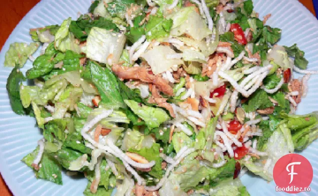 Salată Caldă De Pui Chinezesc