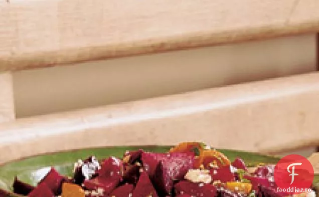 Salată De Sfeclă Tocată Cu Feta Și Nuci Pecan