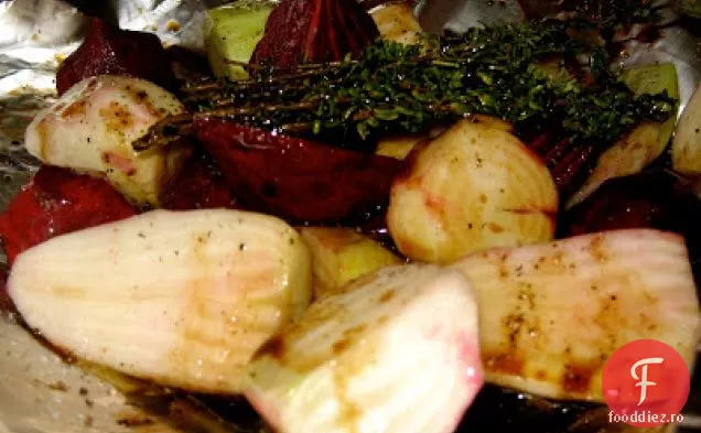 Sfeclă Prăjită Cu Oțet Balsamic, Usturoi Și Cimbru