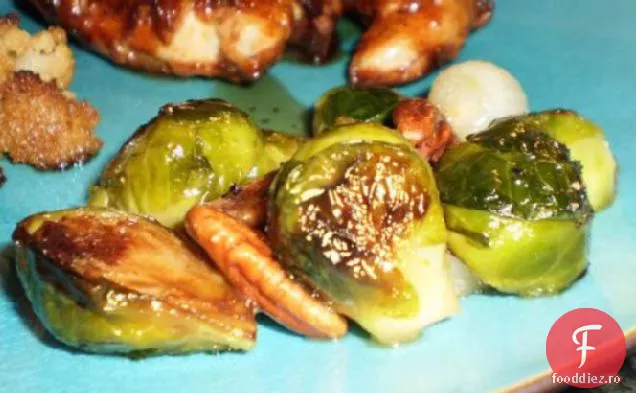 Varză De Bruxelles Caramelizată Cu Nuci Pecan