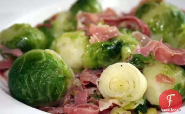 Varza de Bruxelles a unchiului John cu Prosciutto și praz