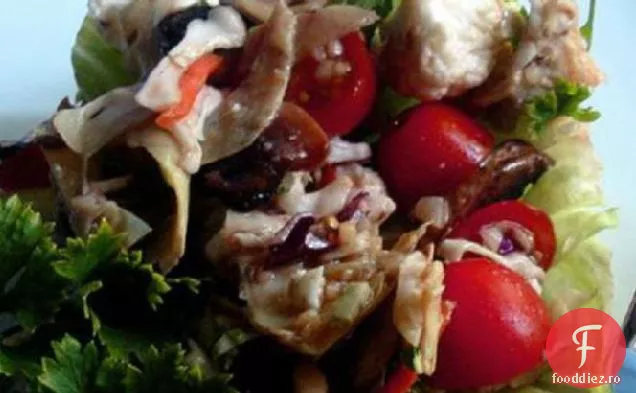 Salată de ciuperci, roșii și anghinare - cu conținut scăzut de grăsimi