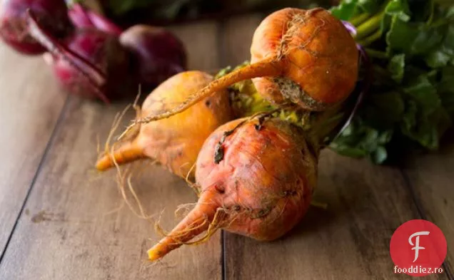 Salată De Sfeclă De Citrice Cu Sos Cremos De Lime De Avocado