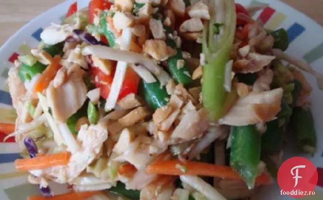 Pui Asiatic Broccoli Slaw