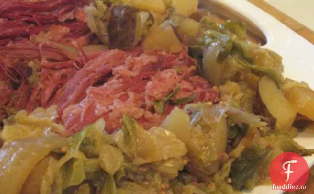 Crock Pot Corned Beef și varză