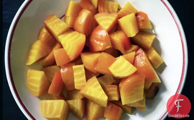 Salată Caldă De Orzo Cu Sfeclă Și Creme Fraiche