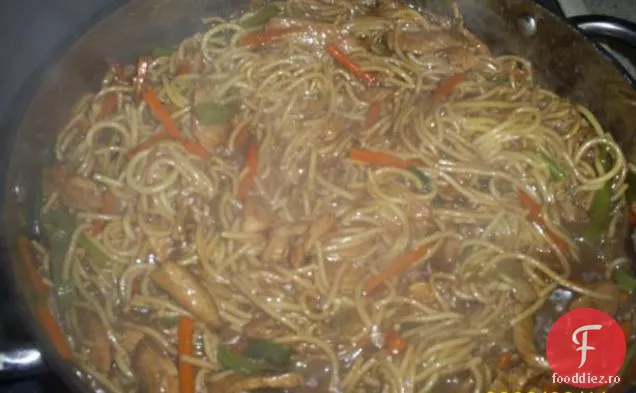 Cluckin ' Lo Mein