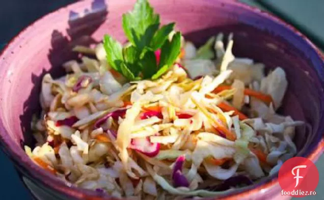 Salată De Varză Thailandeză