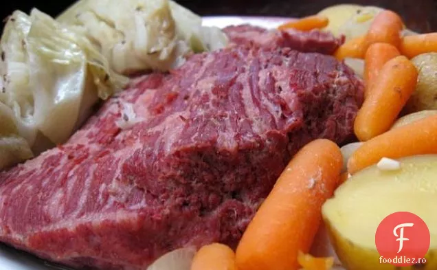Carne de porc trasă cu varză și ceapă (Crock Pot)