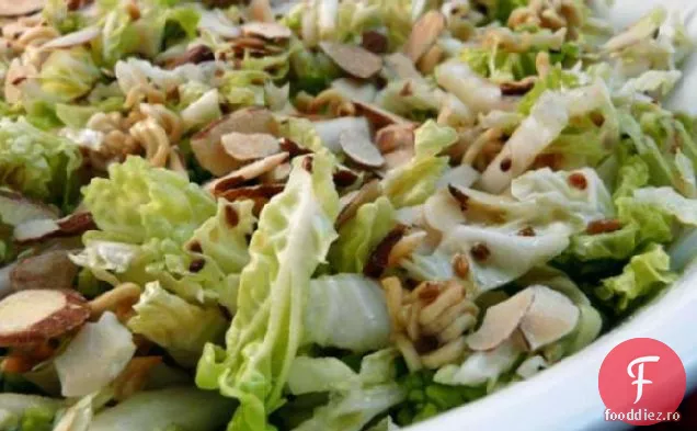 Salată de varză Napa cu o criză