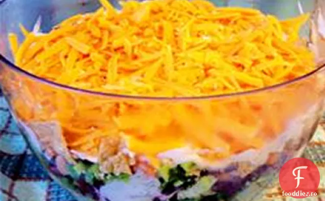 Salata cu șapte straturi a lui Gail