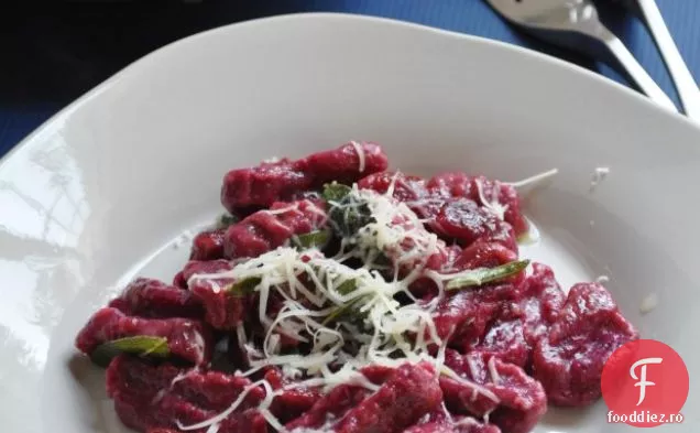 Gnocchi De Ricotta Cu Sfeclă Roșie