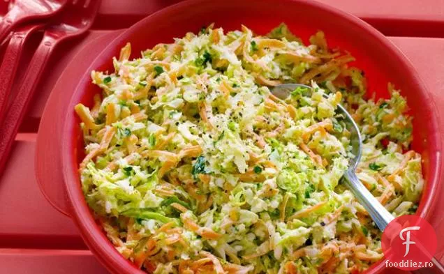 Salată de varză dulce și picantă