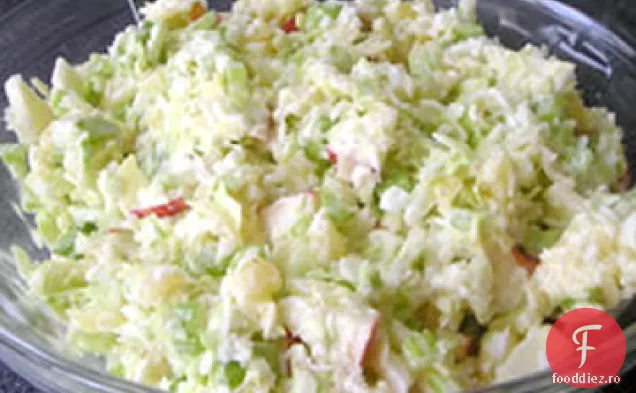 Salată De Varză Cu Fructe