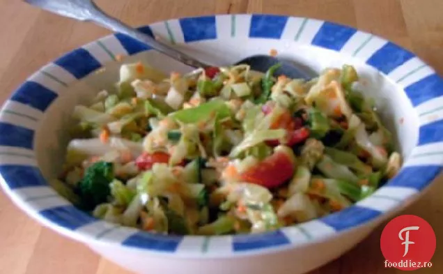 Salată De Varză De Legume De Primăvară