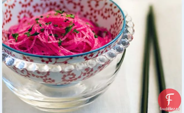 Mousse de sfeclă și ridiche Mise-en-bouche