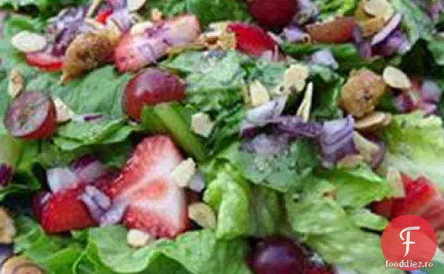 Salată De Căpșuni