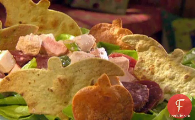 Salată de sfeclă de pui vampir cu Scallions și brânză de capră și Ghouls prăjiți cu ceapă