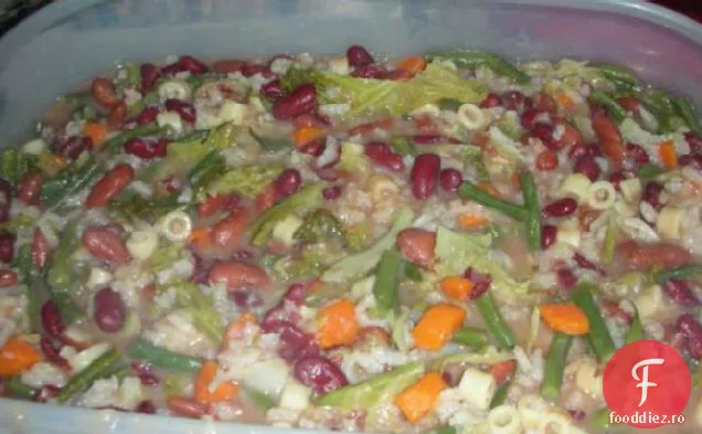 Supă Rapidă De Fasole De Rinichi Cu Varză Savoy