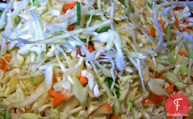 Salată De Varză Tropicală