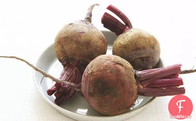 Salata de sfecla cu Ricotta Salata si masline