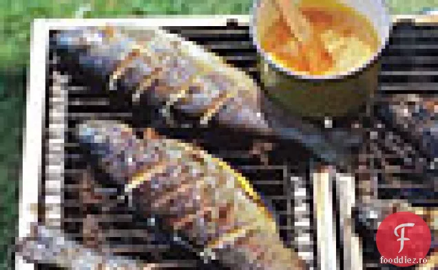 Bas cu dungi la grătar cu unt portocaliu-șofran