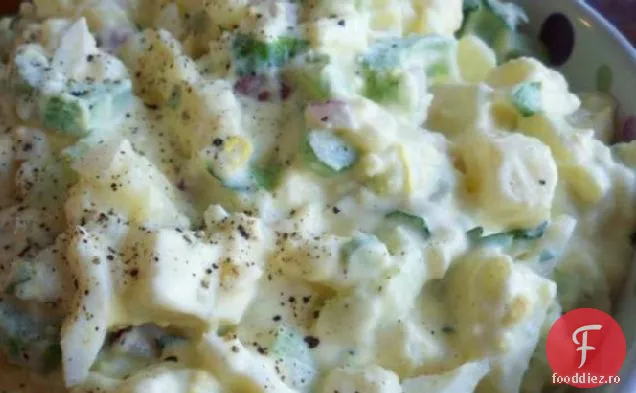 Salată Cremoasă De Cartofi