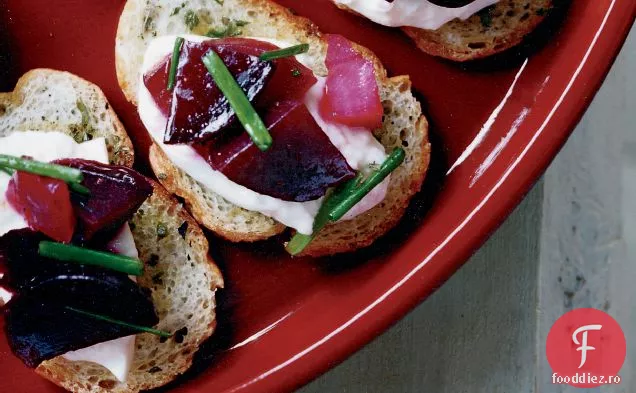 Crostini de sfeclă și Burrata