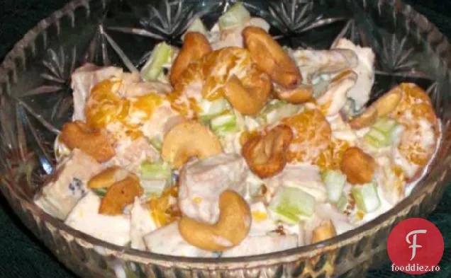 Salată Exotică De Pui