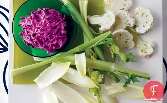 Dip de sfeclă cremoasă cu Crudit Alb 6s