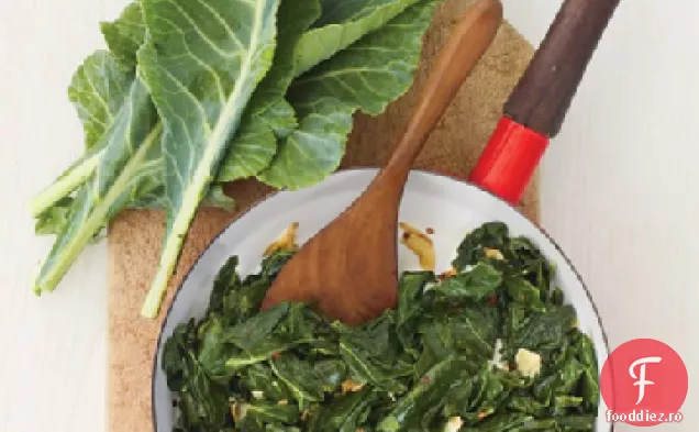 Salată verde cu usturoi