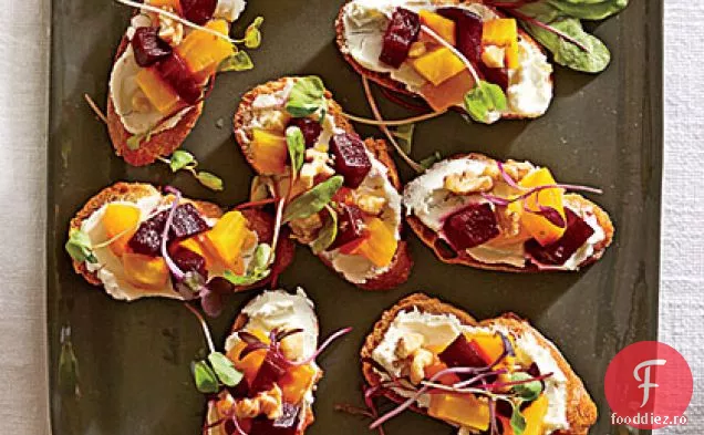 Crostini cu brânză de sfeclă și capră