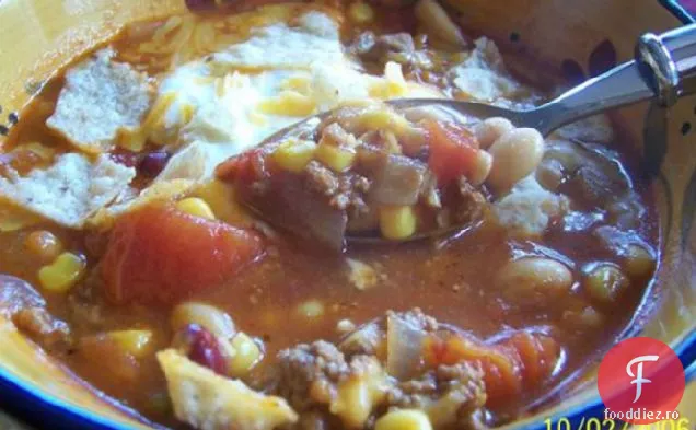 Supă Taco cu fasole și tortilla la cuptor