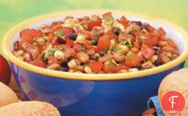 Salată de cartofi, șuncă și brânză
