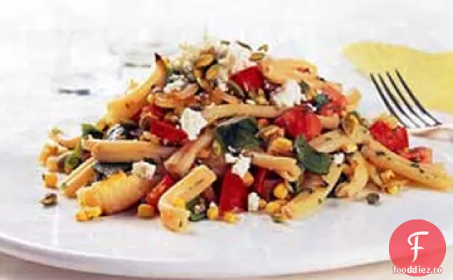 Salată caldă de Paste cu porumb prăjit și Poblanos