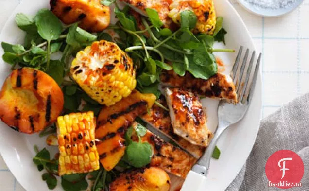 Salată de pui și piersici la grătar cu miere-Chile-ghimbir