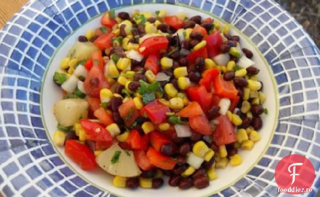 Salată de fasole neagră și porumb