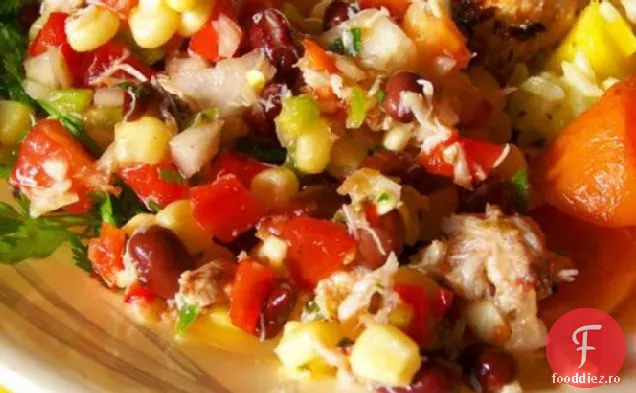 Salată de porumb de Crab și fasole neagră