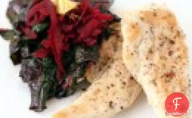 Pui, Sfeclă Rasă Și Verdeață De Sfeclă Cu Unt De Portocale