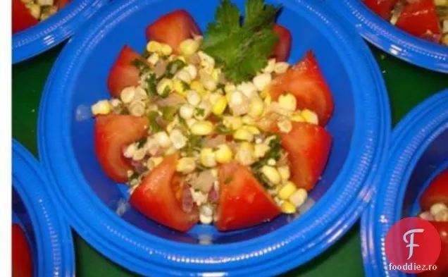 Salată De Roșii De Vară Cu Salsa De Porumb