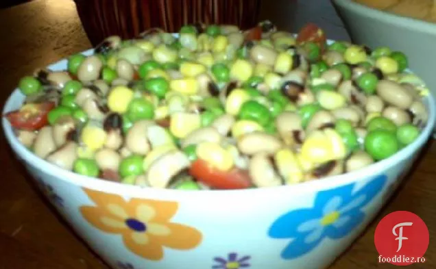 Salată De Mazăre Cu Ochi Negri