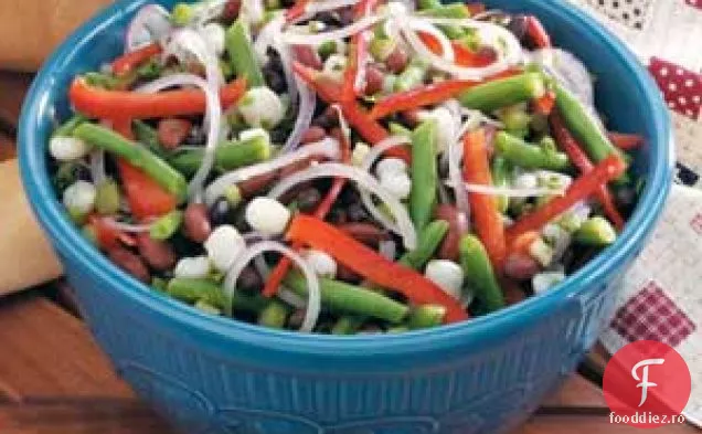 Salată De Fasole Hominy